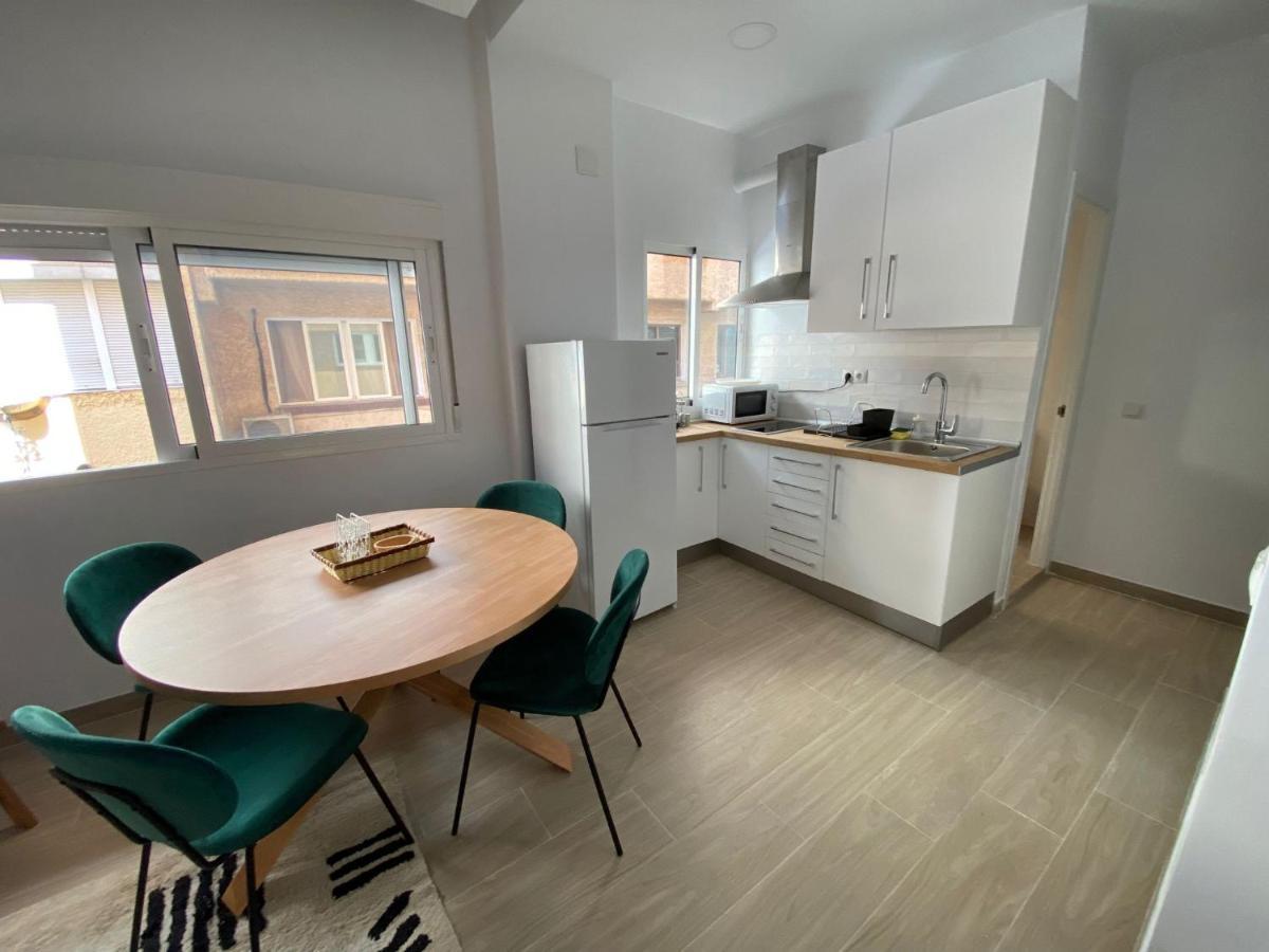 City Center And Beach Renovated Apartment 丰希罗拉 外观 照片